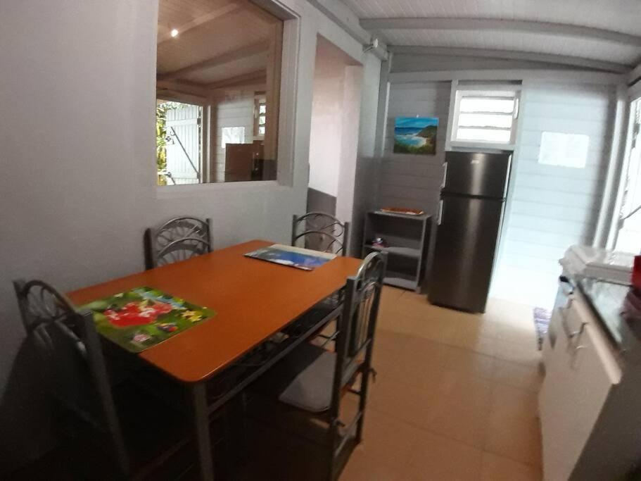 Hibiscus Apartment Les Abymes Ngoại thất bức ảnh