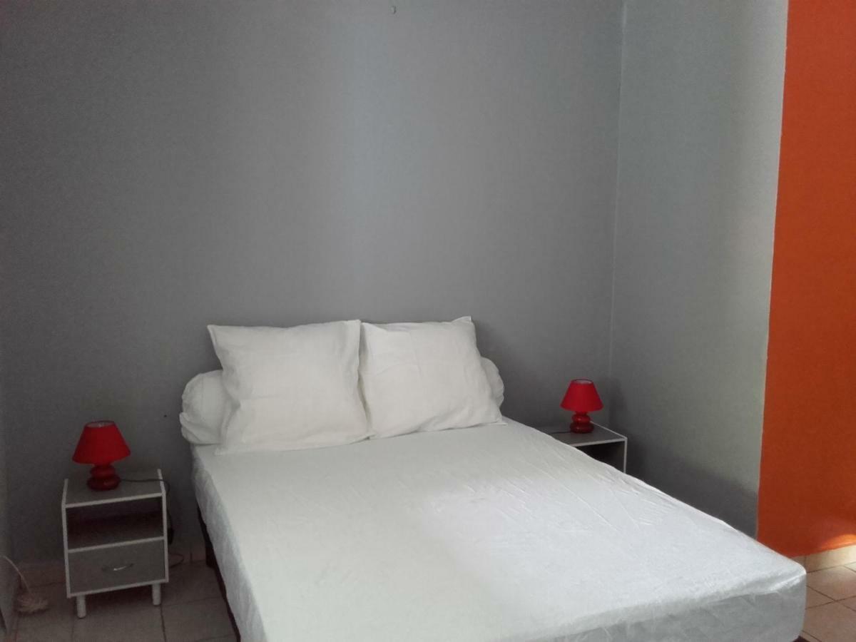 Hibiscus Apartment Les Abymes Ngoại thất bức ảnh