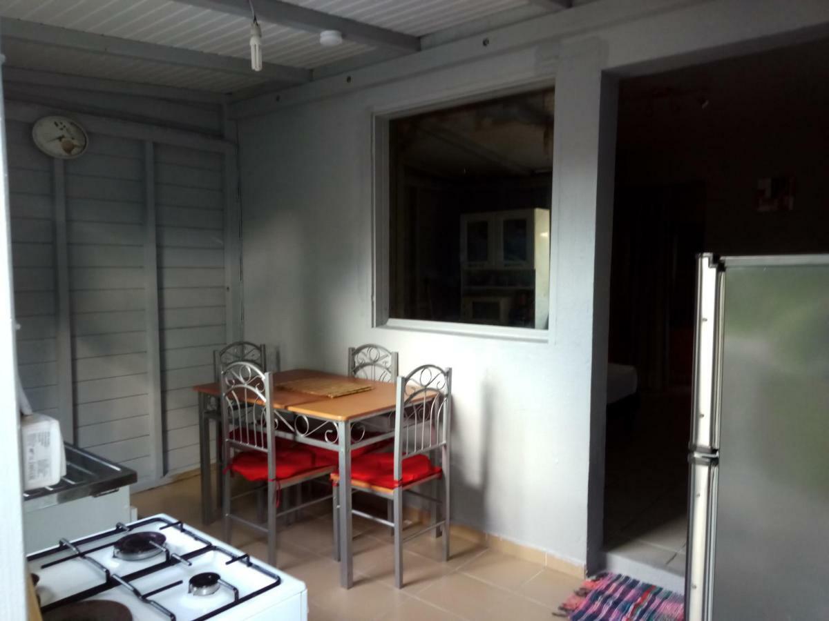 Hibiscus Apartment Les Abymes Ngoại thất bức ảnh